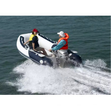 Barco de pesca inflable de la costilla con motor fuera de borda